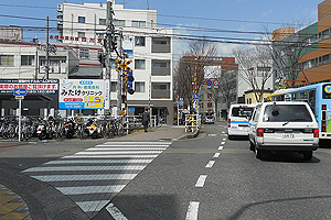 葵区鷹匠（静岡鉄道 日吉町駅 踏切付近）